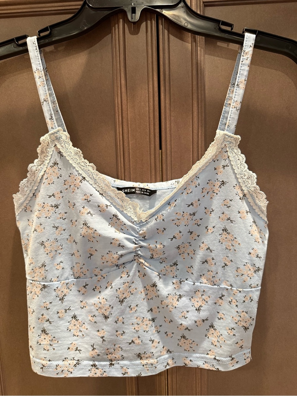 SHEIN Small Light Blue Floral Lace-Trim Cropped Cami Top